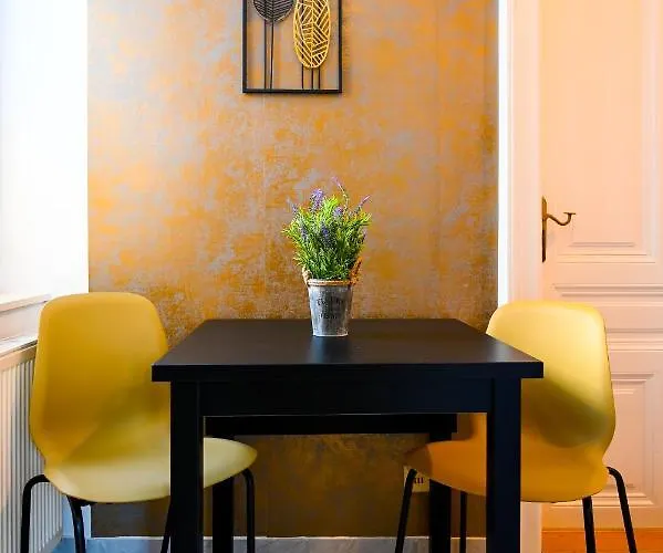 Apartamento With Kitchen Near Naschmarkt & U4 Metro *