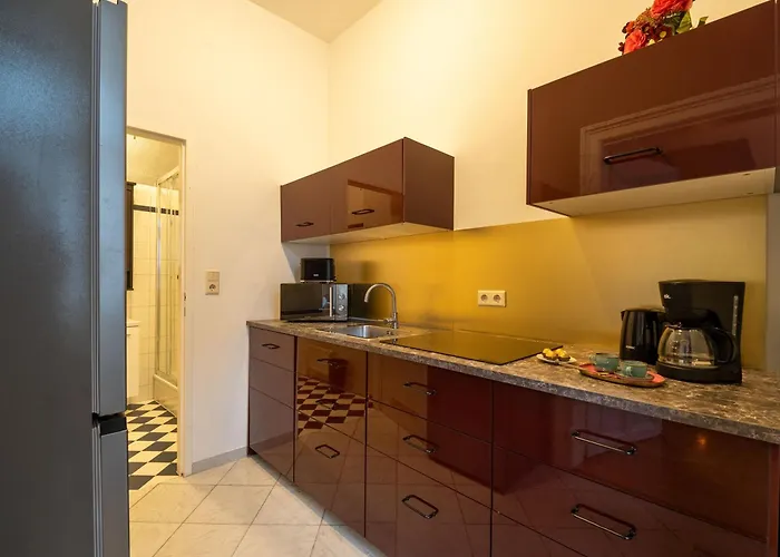With Kitchen Near Naschmarkt & U4 Metro Viena
